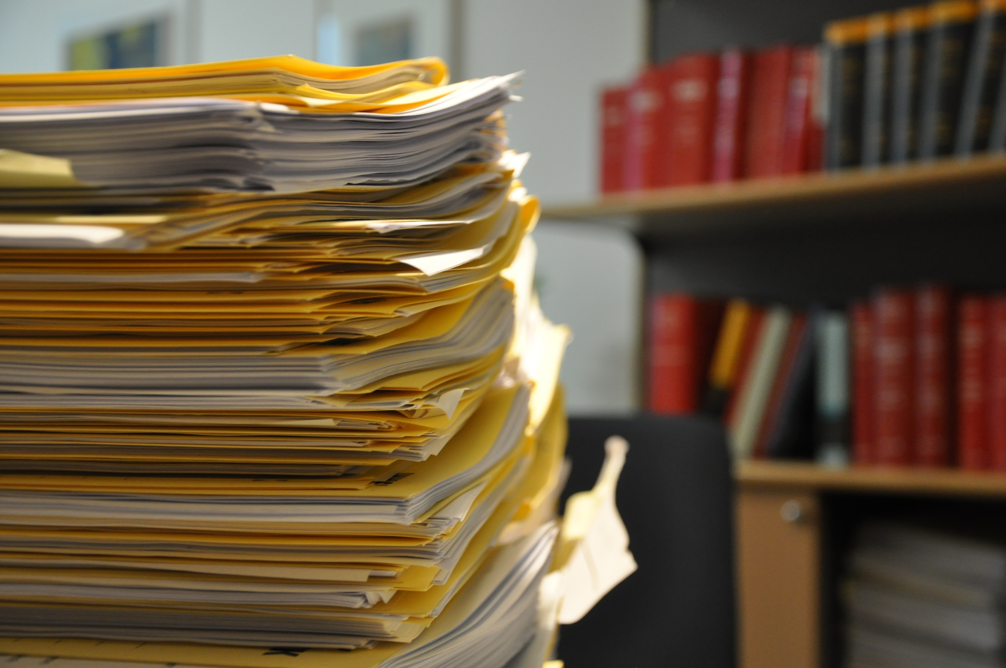 Die Aktenberge im Amt für Präsidialangelegenheiten sprechen eine deutliche Sprache.