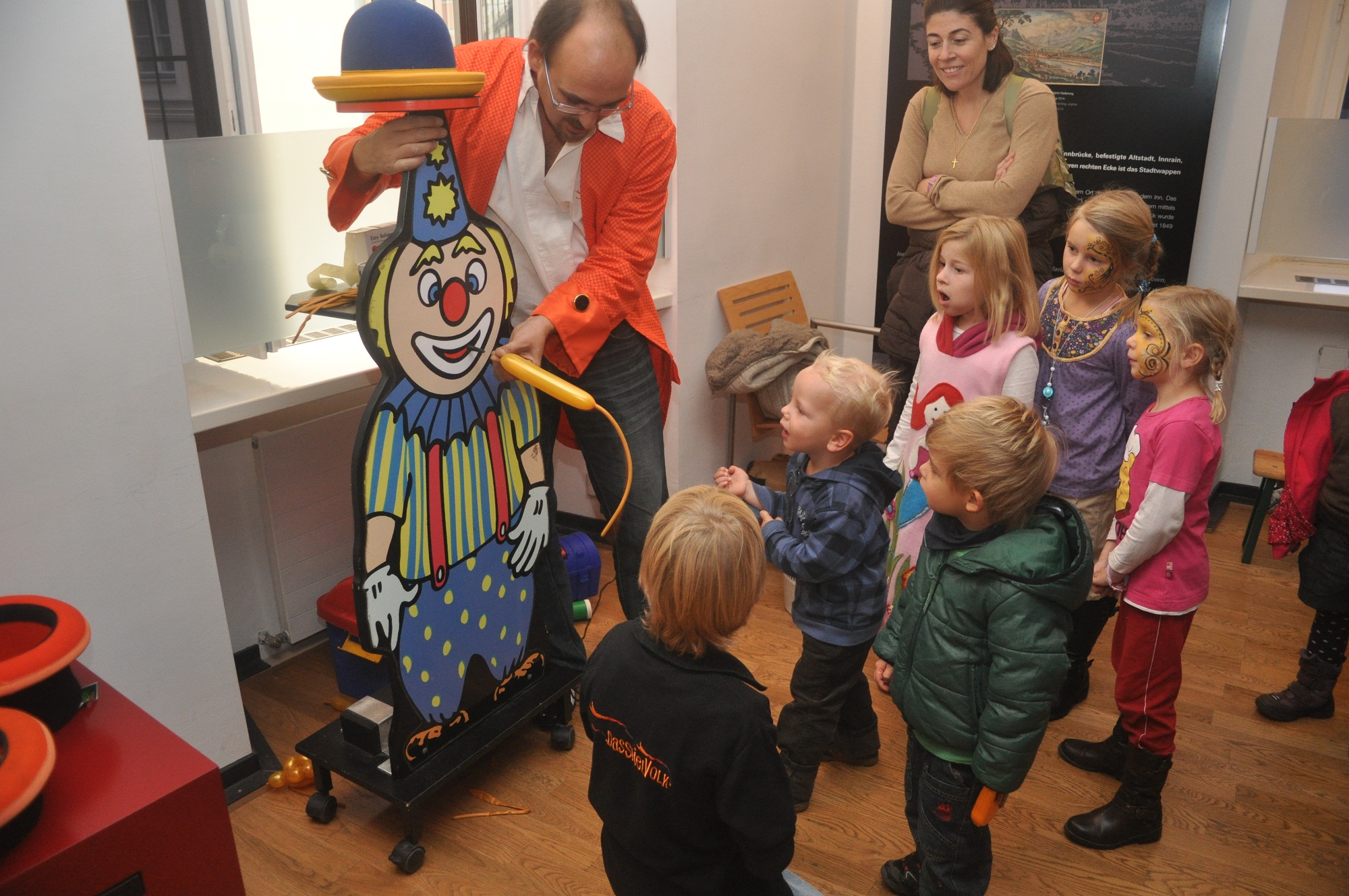 Auch ein Luftballonmodellierer ist beim Familientag am 26. Oktober dabei.