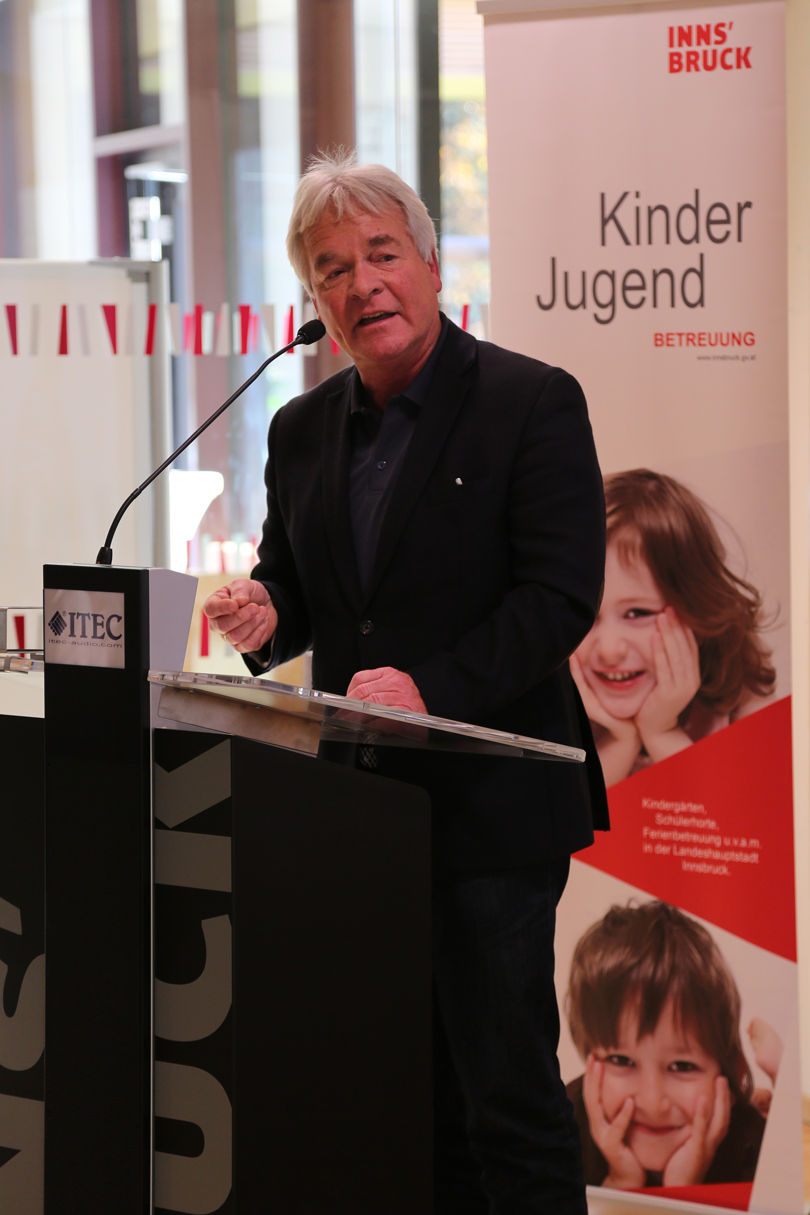 Der ressortständige Stadtrat Ernst Pechlander freut sich über die Realisierung des Kindergartens im Stadtteil Kranebitten