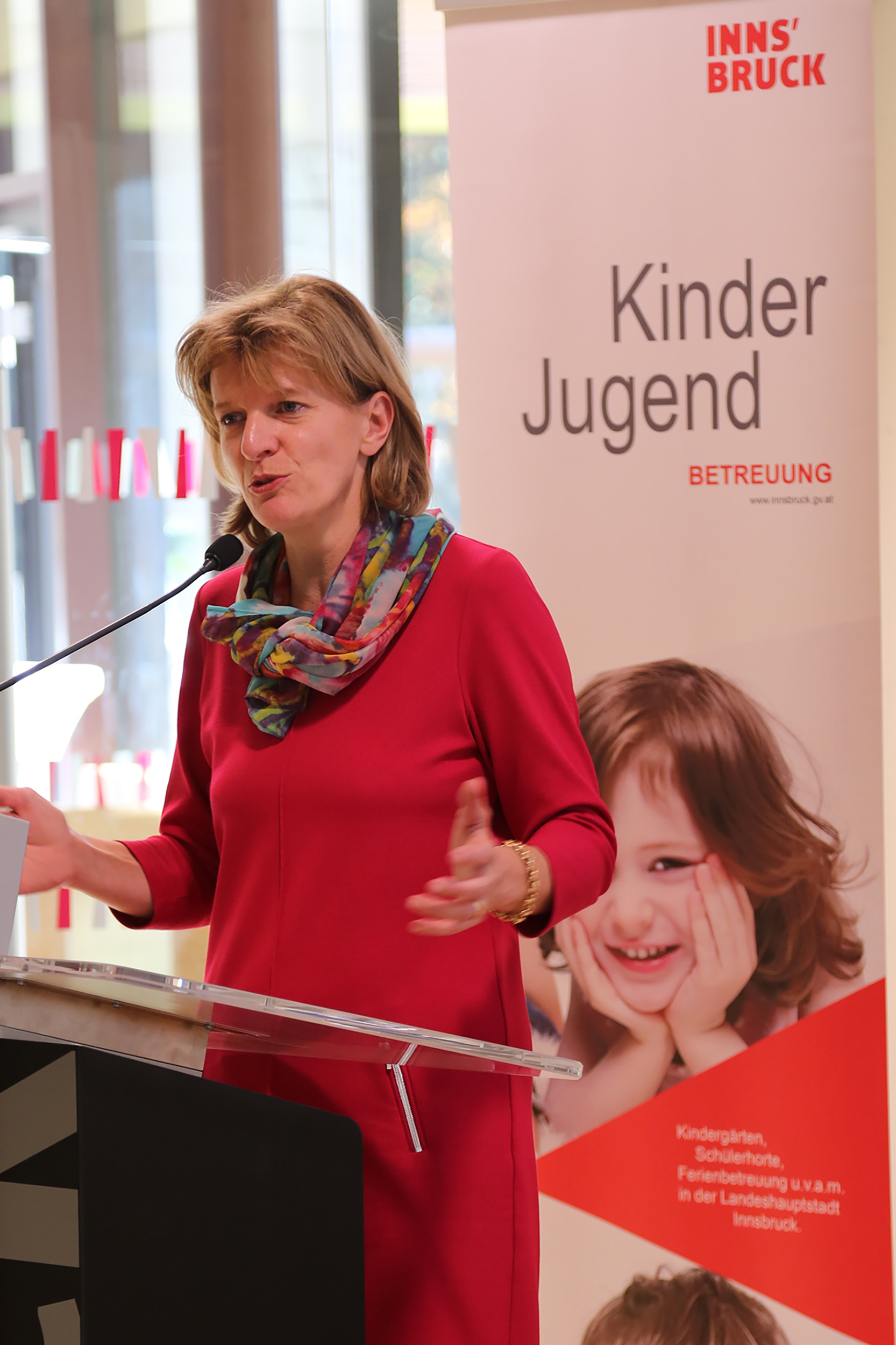 Bürgermeisterin Christine Oppitz-Plörer gratulierte allen Beteiligten zur erfolgreichen Umsetzung des Projektes.