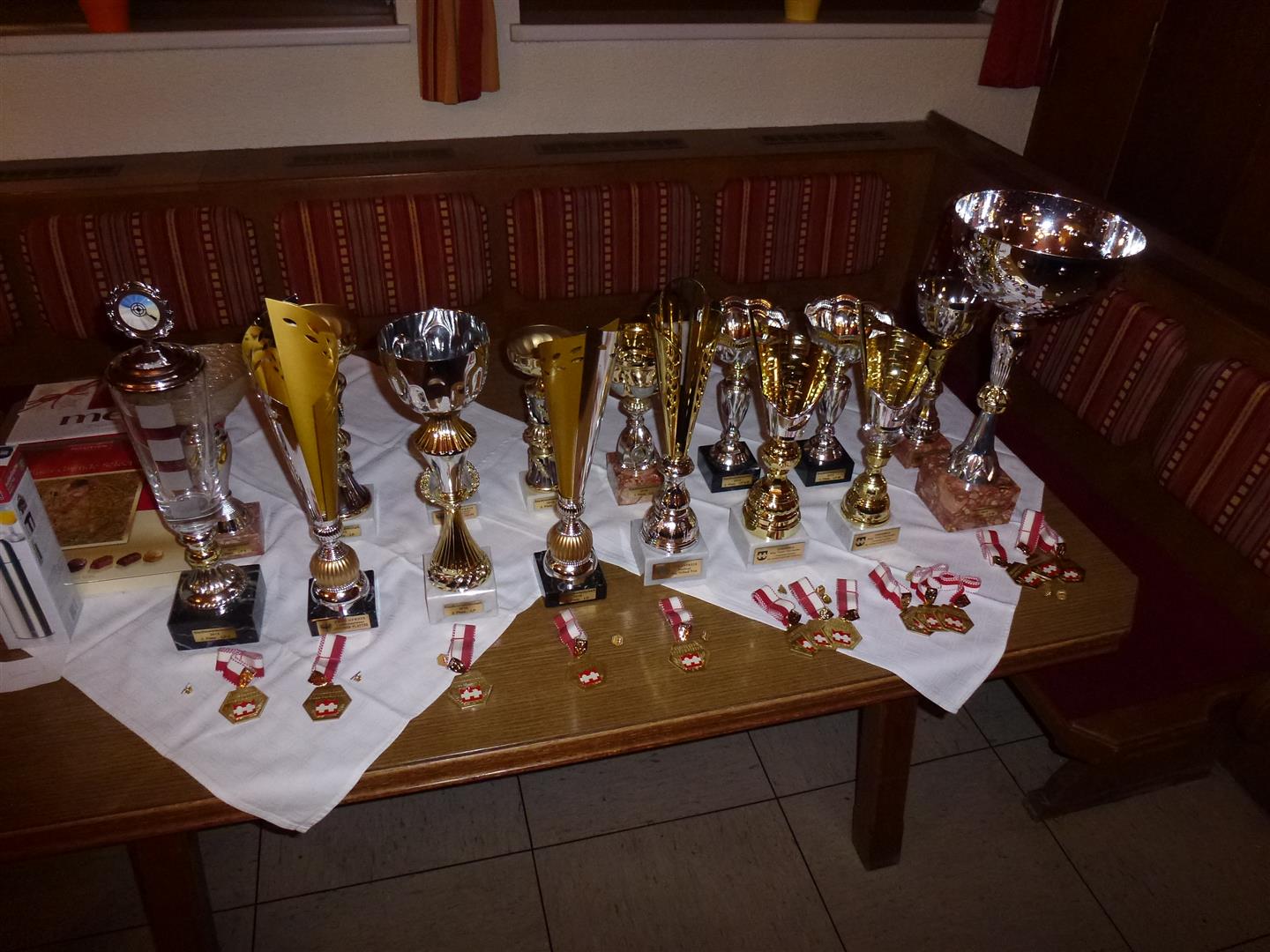 Die Schützengilde Reichenau veranstaltete vom 27. bis 31. Oktober die Innsbrucker Stadtmeisterschaft des Bezirkbundes Innsbruck. Sportreferent und Vizebürgermeister Christoph Kaufmann ließ es sich nicht nehmen persönlich die Siegerehrung‎ mit mit Obmann und Oberschützenmeister Harald Gutsch und Bezirksoberschützenmeister Joachim Steinlechner durchzuführen.