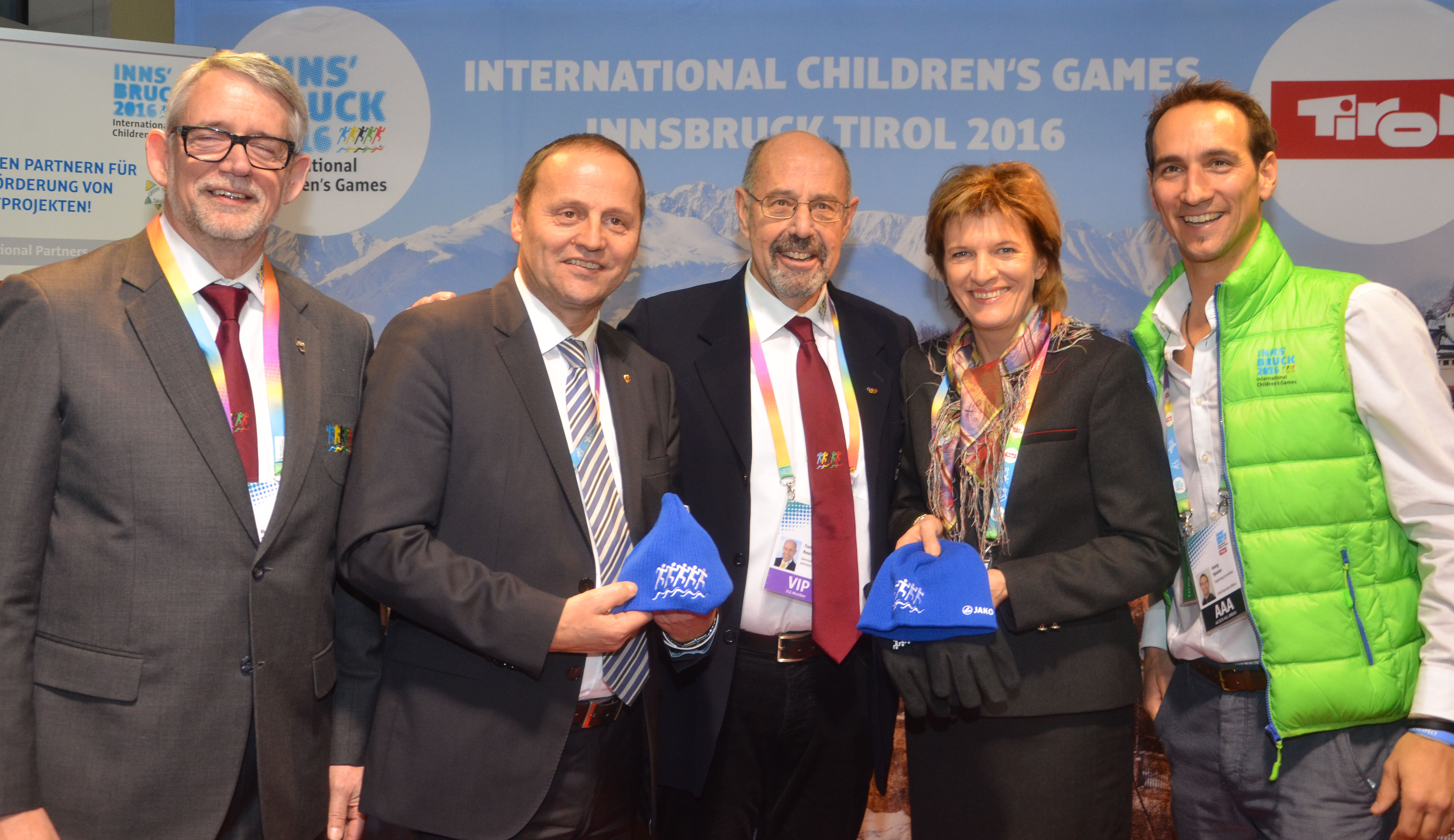 Bürgermeisterin Christine Oppitz-Plörer (2. v.r.) begrüßte bei der sogenannten Mayor’s Reception gemeinsam mit Landeshauptmannstellvertreter Josef Geisler (2. v.l.) und Georg Spazier (r.), Leiter des Organisationskomitees, die internationalen Gäste. Auch ICG-Präsident Torsten Rasch (M.) und ICG-Generalsekretär Richard Smith (l.) wohnten der Veranstaltung bei.