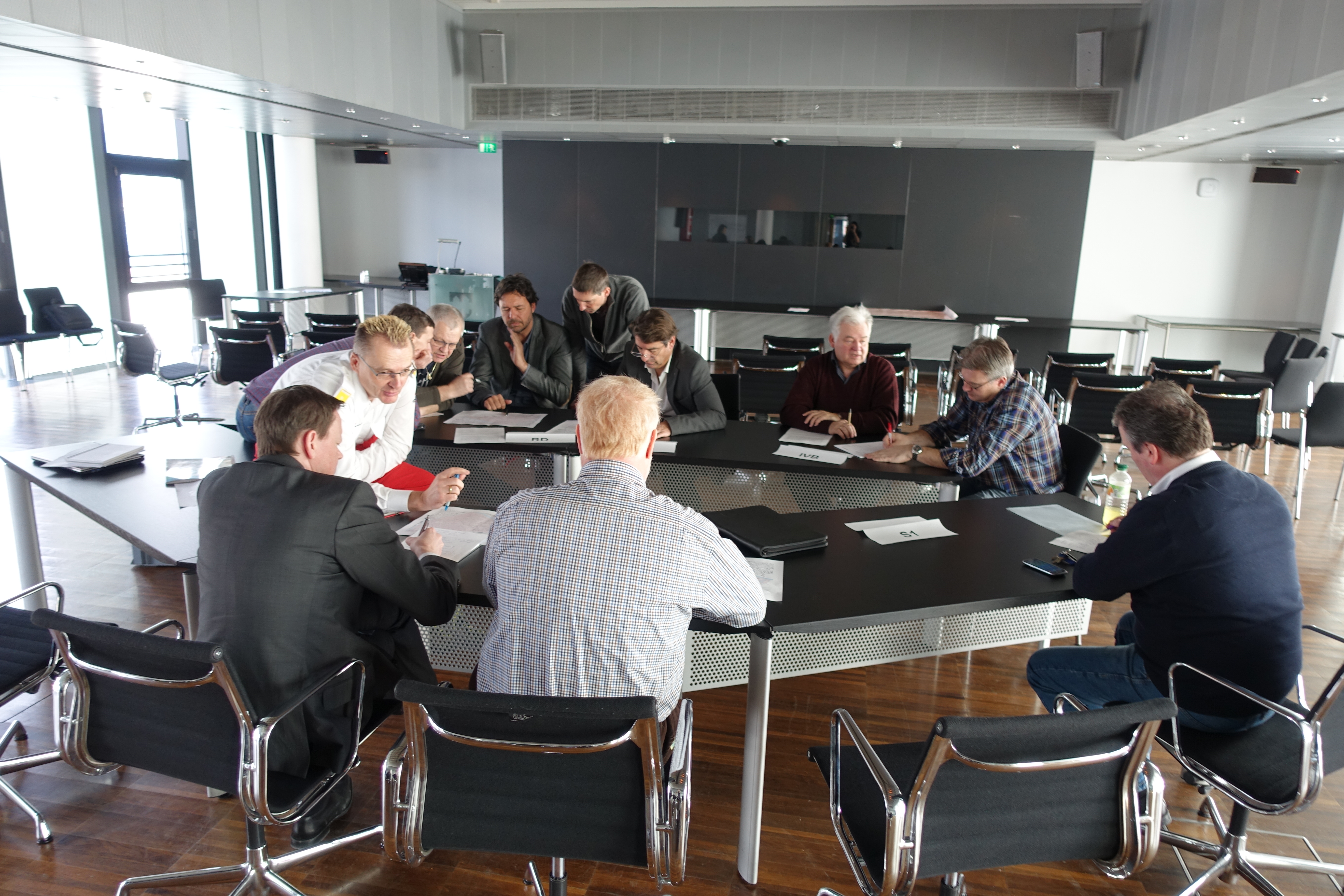 VertreterInnen der Stadt Innsbruck sowie anderer Organisationen wie beispielsweise dem Roten Kreuz spielten gemeinsam den Ernstfall durch.