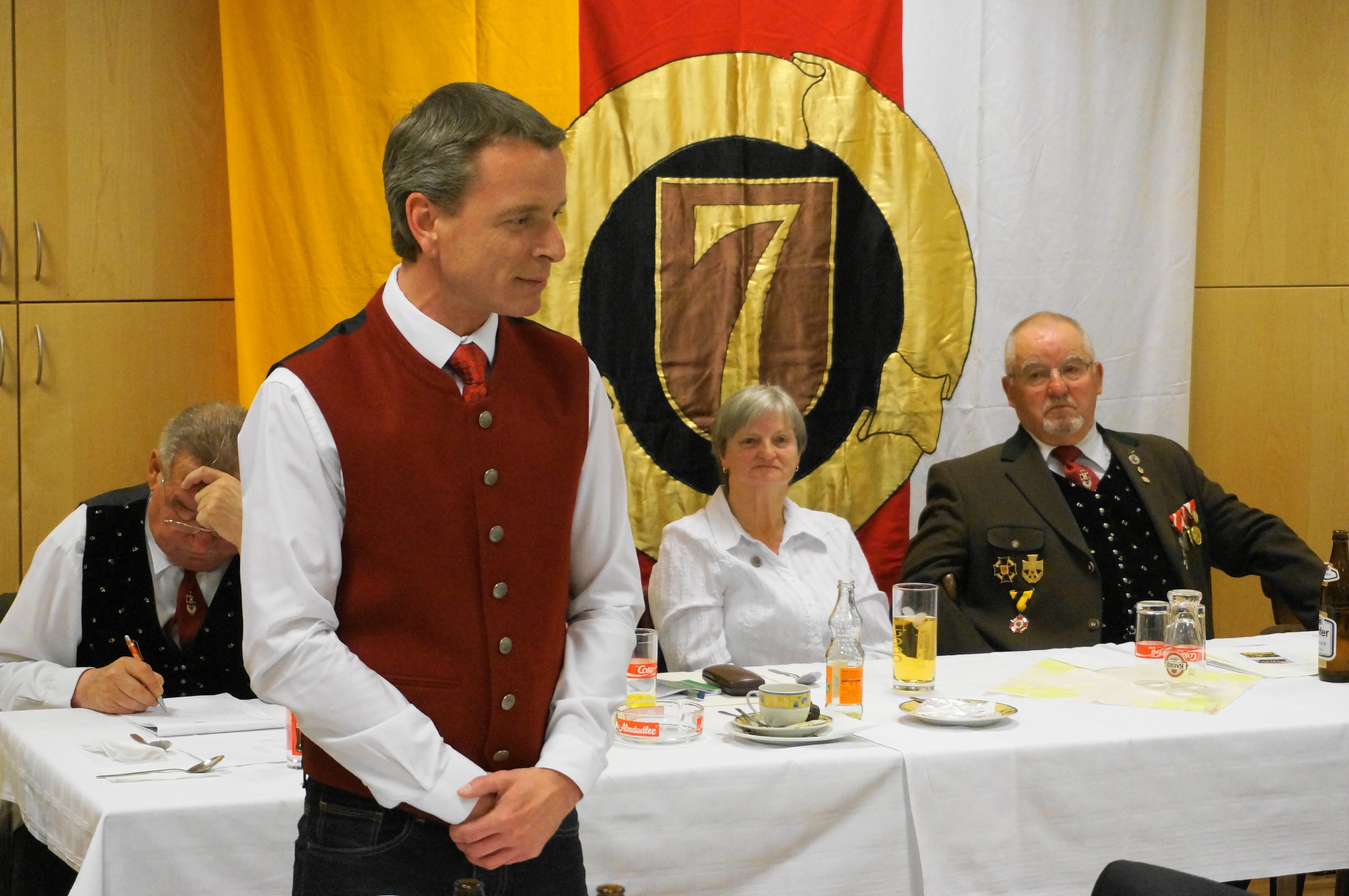 Am 24. April fand die 93. Mitgliederversammlung des Khevenhüller 7er Bundes in Innsbruck statt. Zu diesem besonderen Ereignis überbrachte Vizebürgermeister Christoph Kaufmann die besten Grüße der Stadt Innsbruck.