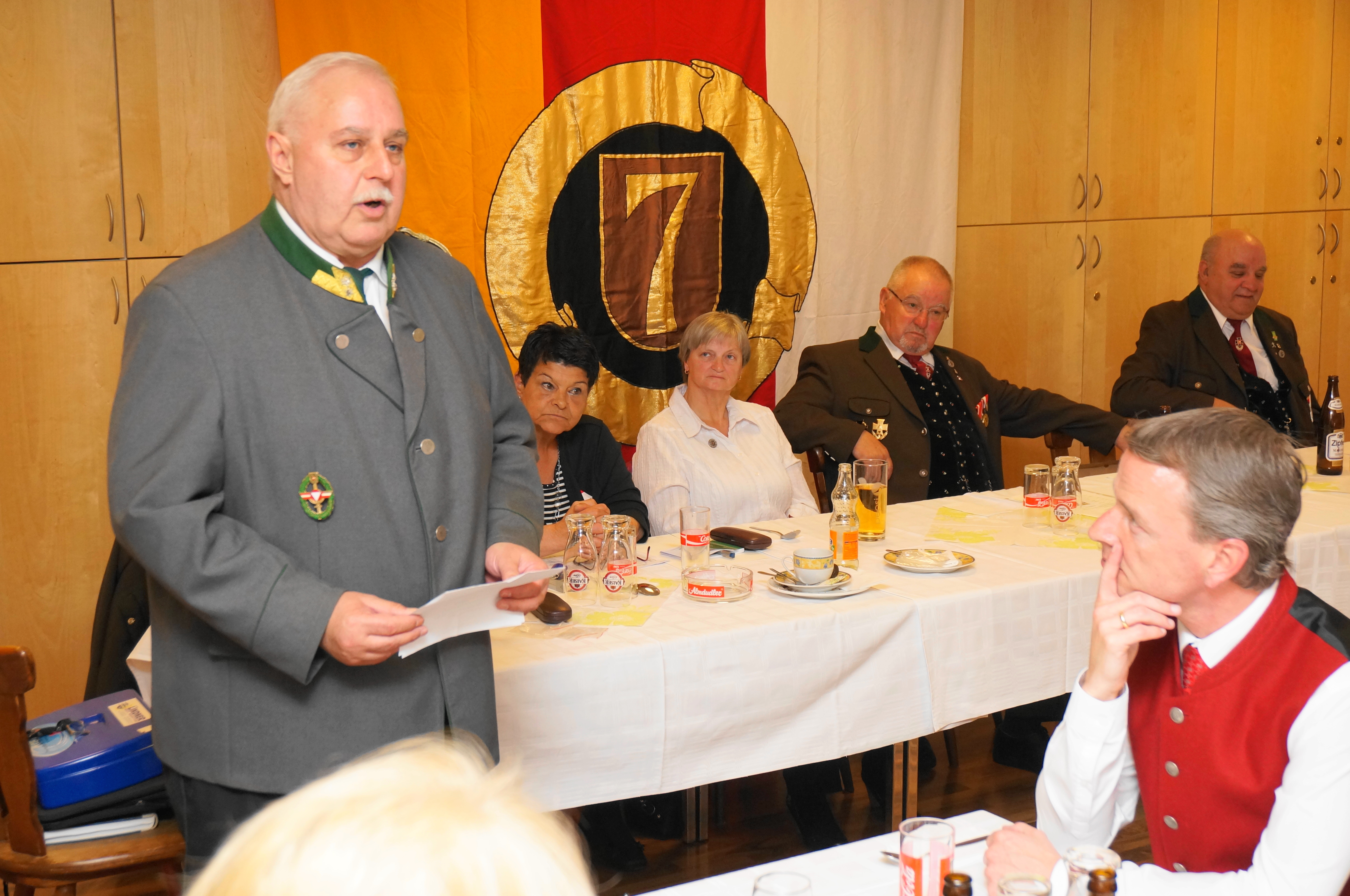 Am 24. April fand die 93. Mitgliederversammlung des Khevenhüller 7er Bundes in Innsbruck statt. Zu diesem besonderen Ereignis überbrachte Vizebürgermeister Christoph Kaufmann die besten Grüße der Stadt Innsbruck.
