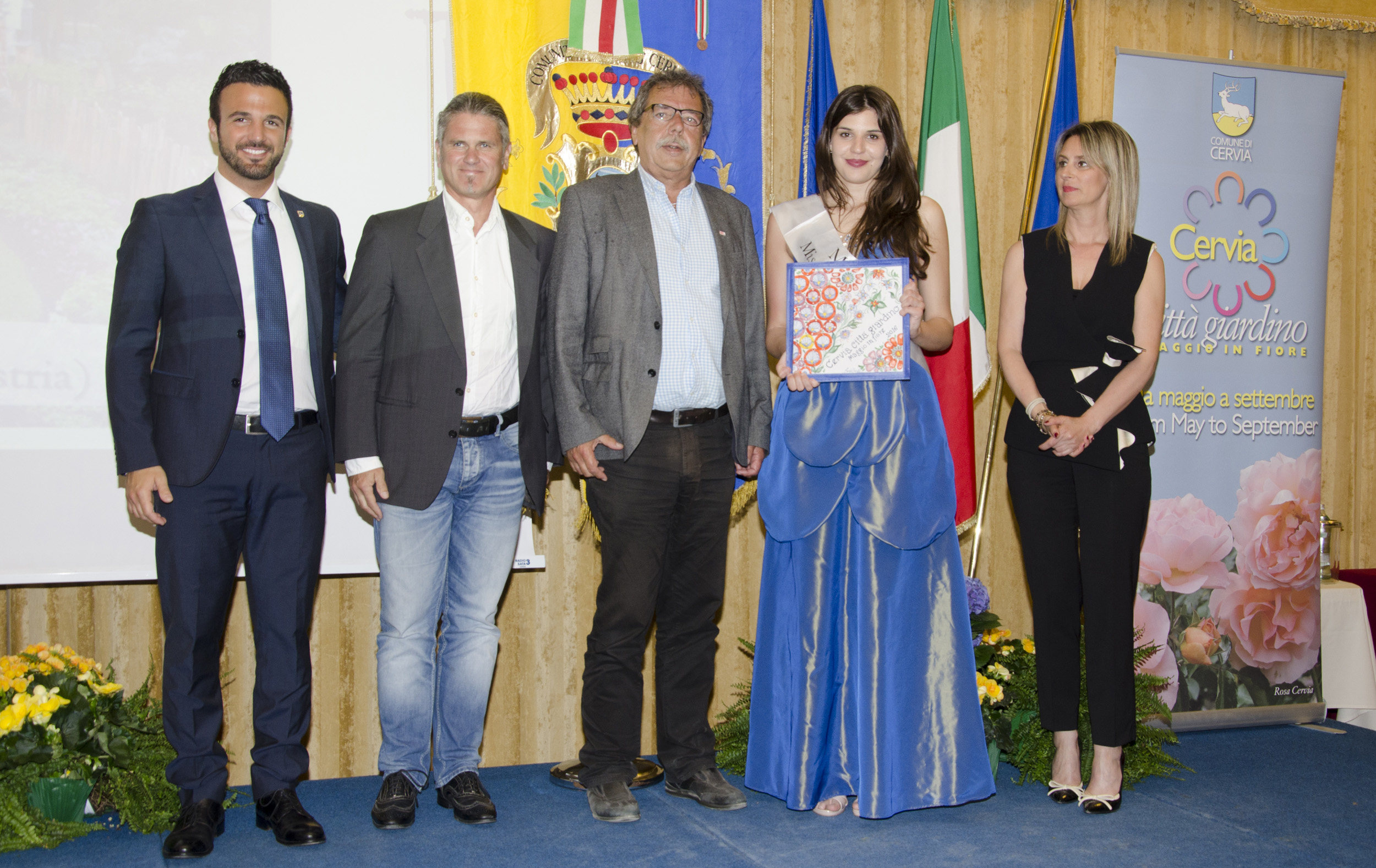 Stadtrat Gerhard Fritz (M.) und Stefan Engele (2.v.l.) wurden von Cervias Bürgermeister, Luca Coffari, und Vertreterinnen der Stadt willkommen geheißen.