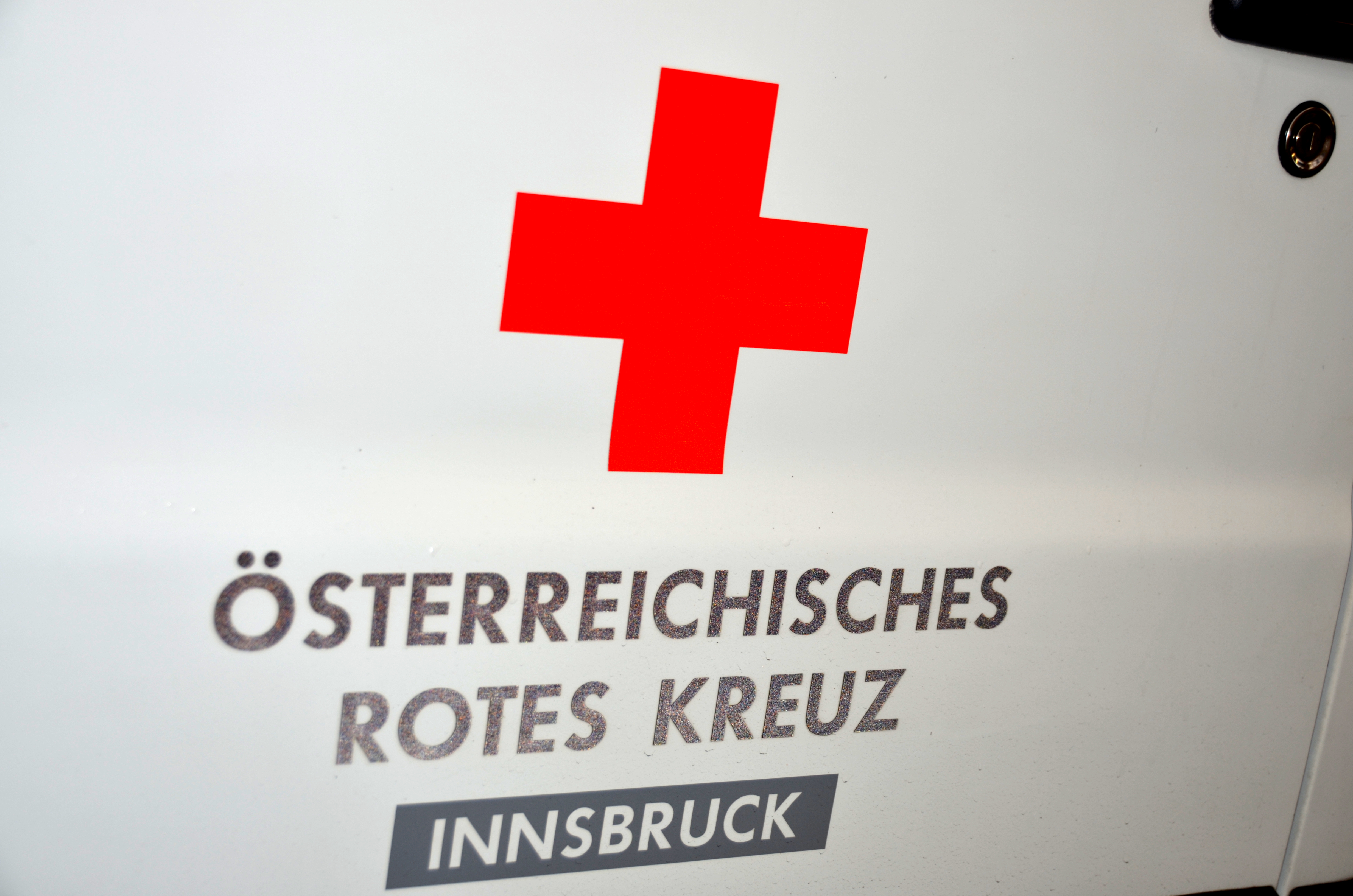 ORF Radio Tirol Sommerfrische zu Gast bei der Berufsfeuerwehr Innsbruck: Groß und Klein hatten sichtlich Spaß beim "Blaulichttag"