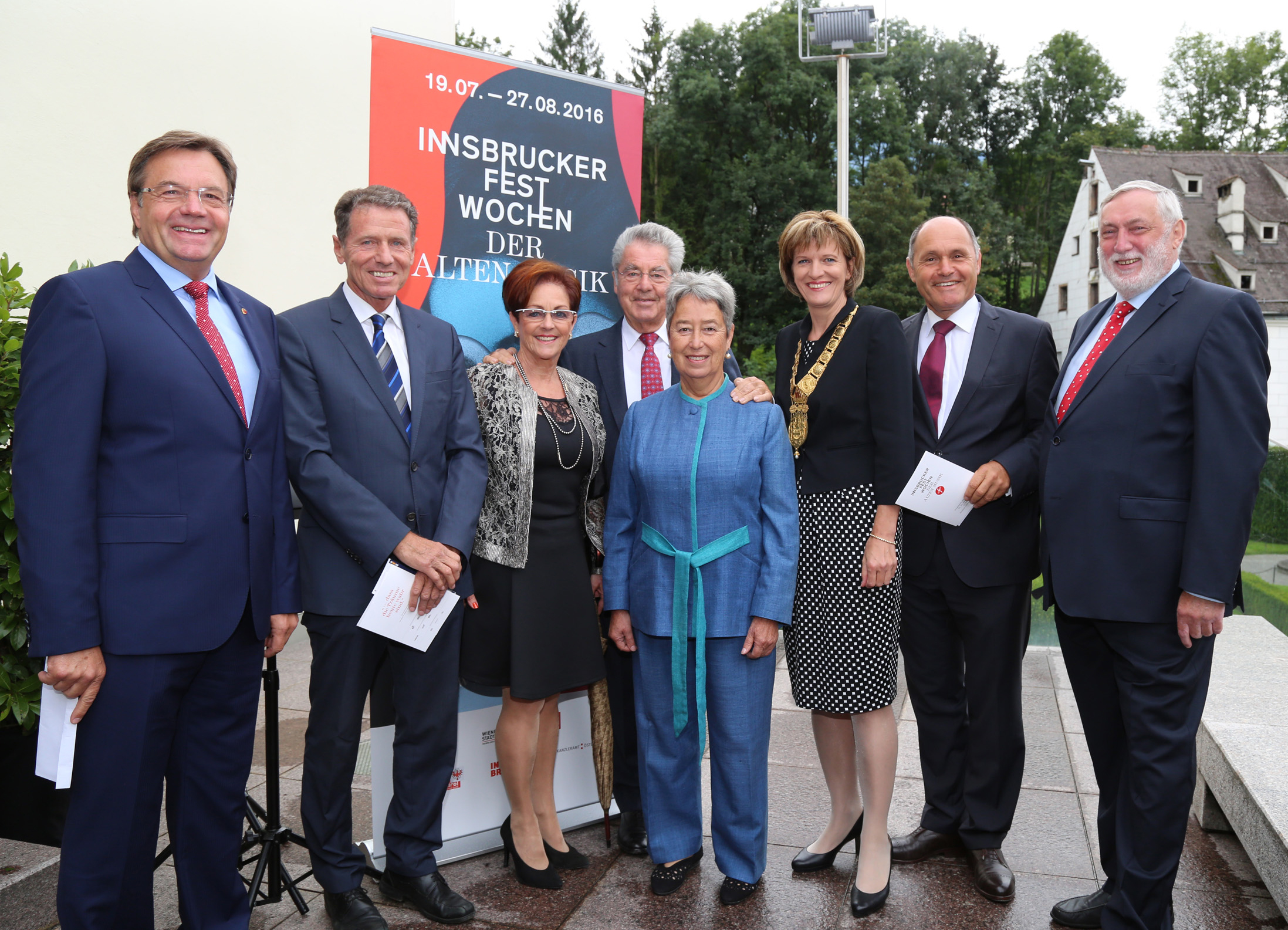 Am 12. August wurden die Innsbrucker Festwochen der Alten Musik feierlich eröffnet. Am Bild: Mag. Wolfgang Sobotka (Bundesminister für Inneres), Landeshauptmann Günther Platter, Bundespräsident a.D. Dr. Heinz Fischer mit Gattin Margit, Alessandro De Marchi (Künstlerischer Leiter der Innsbrucker Festwochen), Innsbrucks Bürgermeisterin Mag.a Christine Oppitz-Plörer.