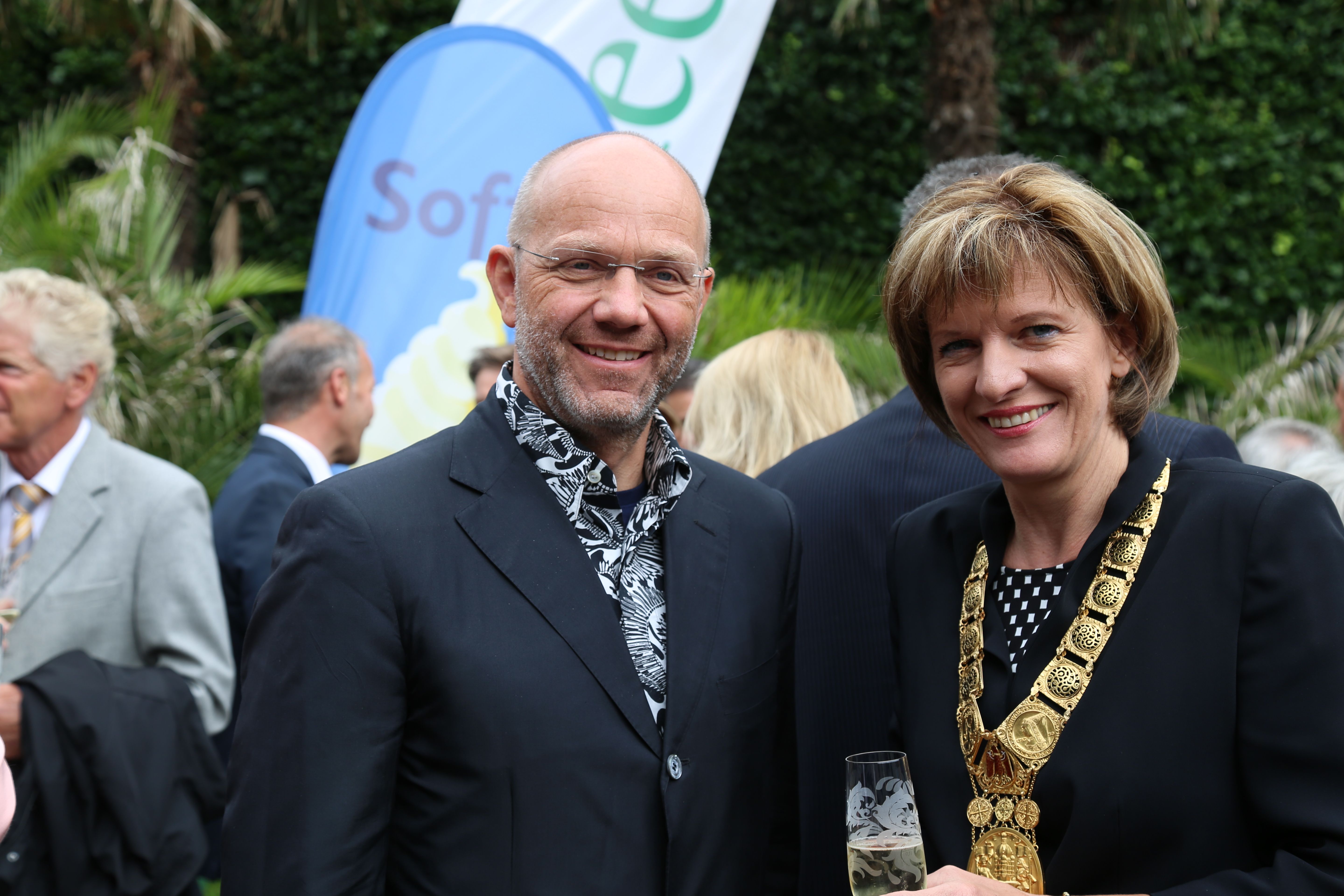 Am 12. August wurden die Innsbrucker Festwochen der Alten Musik feierlich eröffnet. Am Bild: Mag. Wolfgang Sobotka (Bundesminister für Inneres), Landeshauptmann Günther Platter, Bundespräsident a.D. Dr. Heinz Fischer mit Gattin Margit, Alessandro De Marchi (Künstlerischer Leiter der Innsbrucker Festwochen), Innsbrucks Bürgermeisterin Mag.a Christine Oppitz-Plörer.