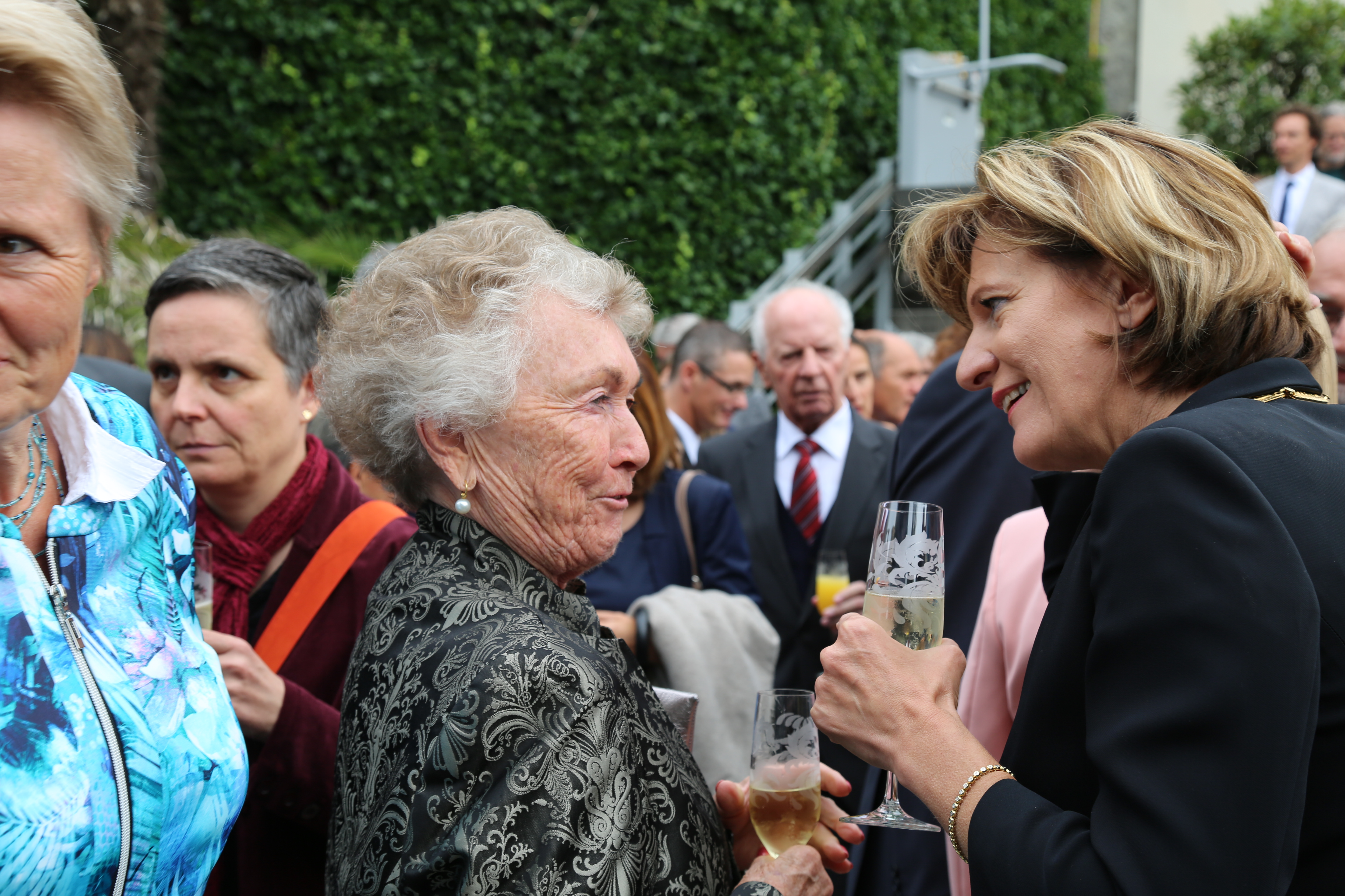 Am 12. August wurden die Innsbrucker Festwochen der Alten Musik feierlich eröffnet. Am Bild: Mag. Wolfgang Sobotka (Bundesminister für Inneres), Landeshauptmann Günther Platter, Bundespräsident a.D. Dr. Heinz Fischer mit Gattin Margit, Alessandro De Marchi (Künstlerischer Leiter der Innsbrucker Festwochen), Innsbrucks Bürgermeisterin Mag.a Christine Oppitz-Plörer.
