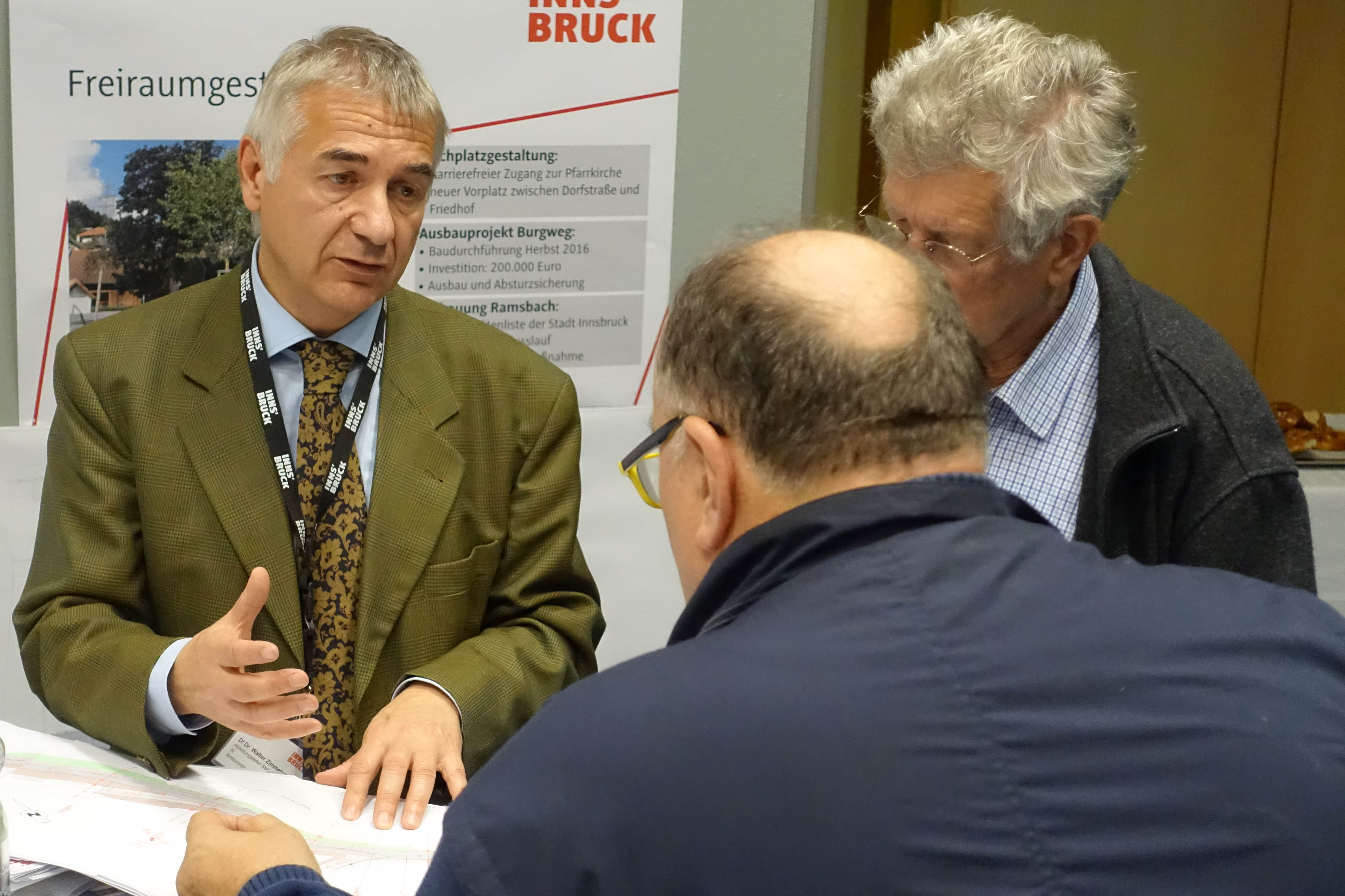 Amtsvorstand Walter Zimmeter stand für Fragen rund um das Thema Tiefbau zur Verfügung.