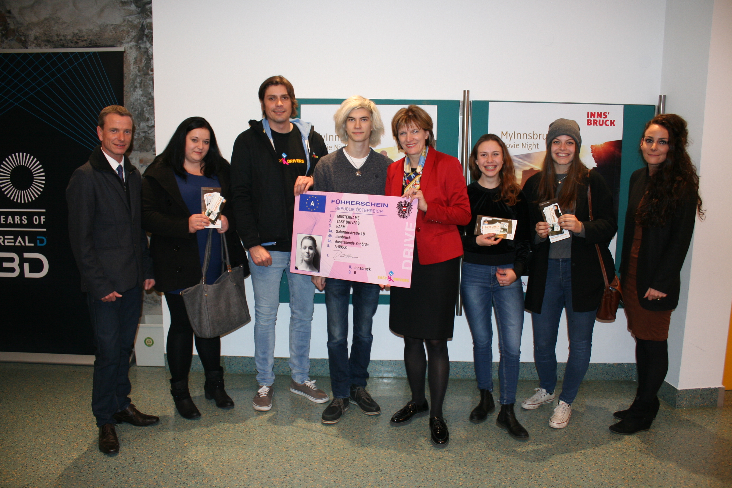 Auch heuer freuten sich die glücklichen GewinnerInnen über attraktive Preise wie Freizeit-Tickets und einen Führerschein.