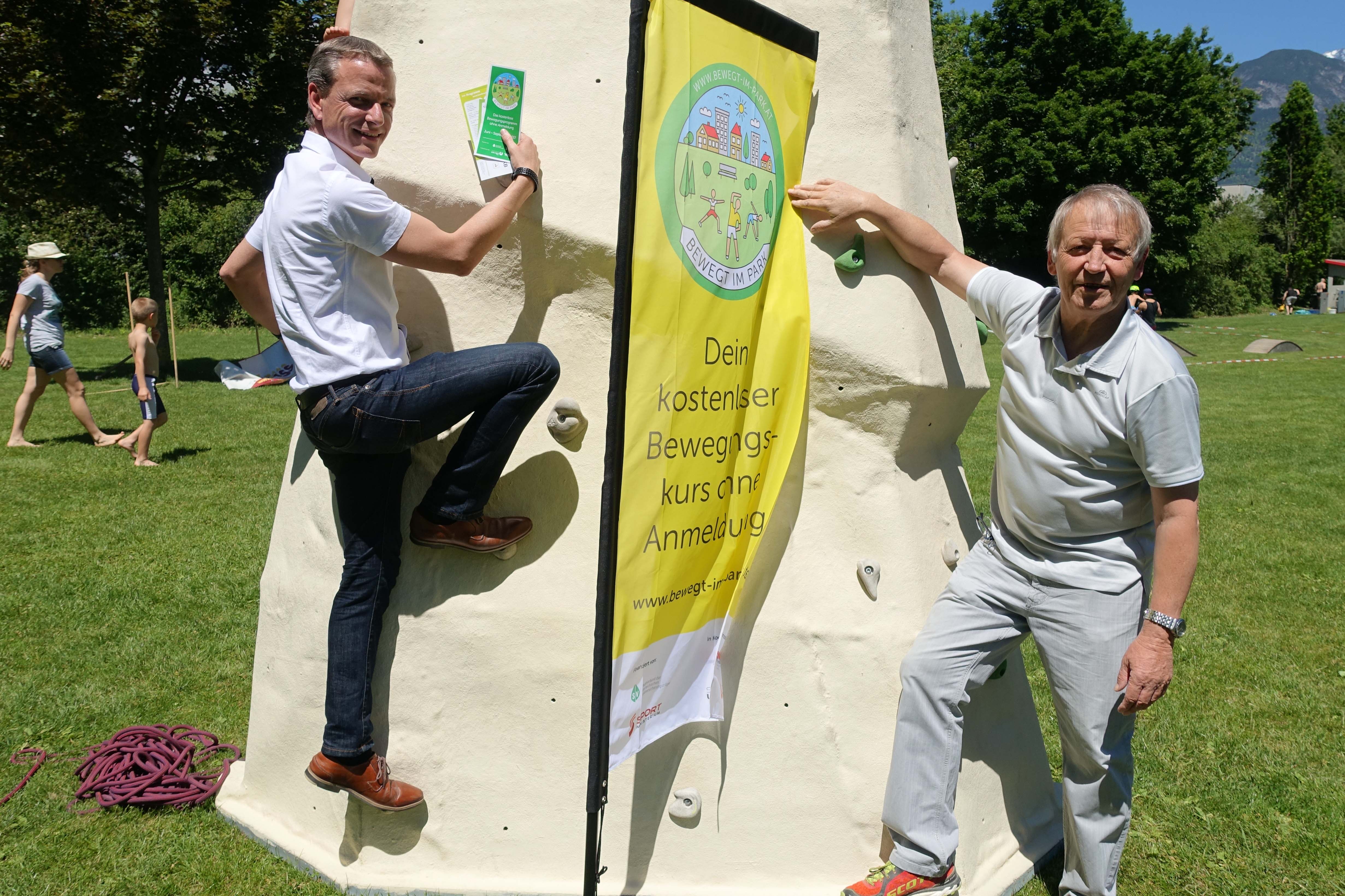Hoch hinaus will die Stadt Innsbruck mit dem Projekt „Bewegt im Park“. Vizebürgermeister Christoph Kaufmann und Günther Mitterbauer (Präsident SportUnion Tirol) präsentierten beim Sommersporttag unter dem neuen Namen „Bewegt am See“ das Programm.
