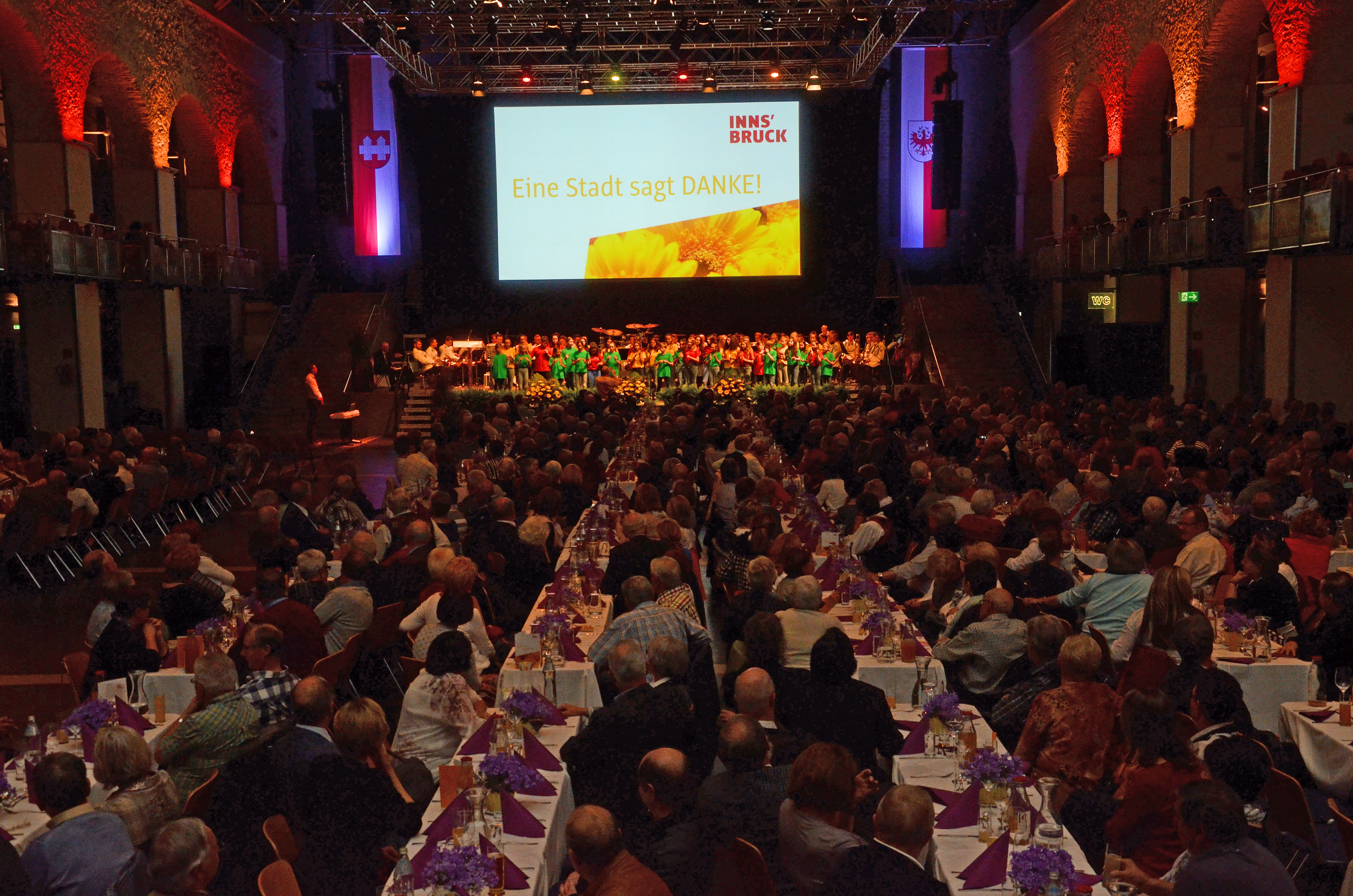 Mehr als 780 Personen - die JubilarInnen und ihre BegleiterInnen - kamen im Oktober zur "Eine Stadt sagt Danke"-Feier.