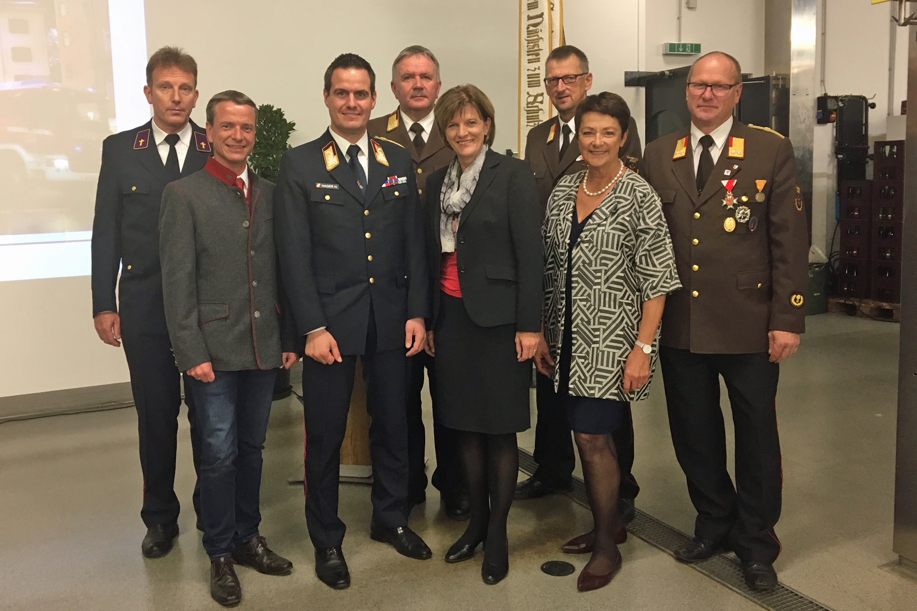 Bei der 120-Jahr-Jubiläumsfeier der Berufsfeuerwehr kamen neben Bürgermeisterin Christine Oppitz-Plörer (M.) und Vizebürgermeister Christoph Kaufmann zahlreiche weitere Ehrengäste.