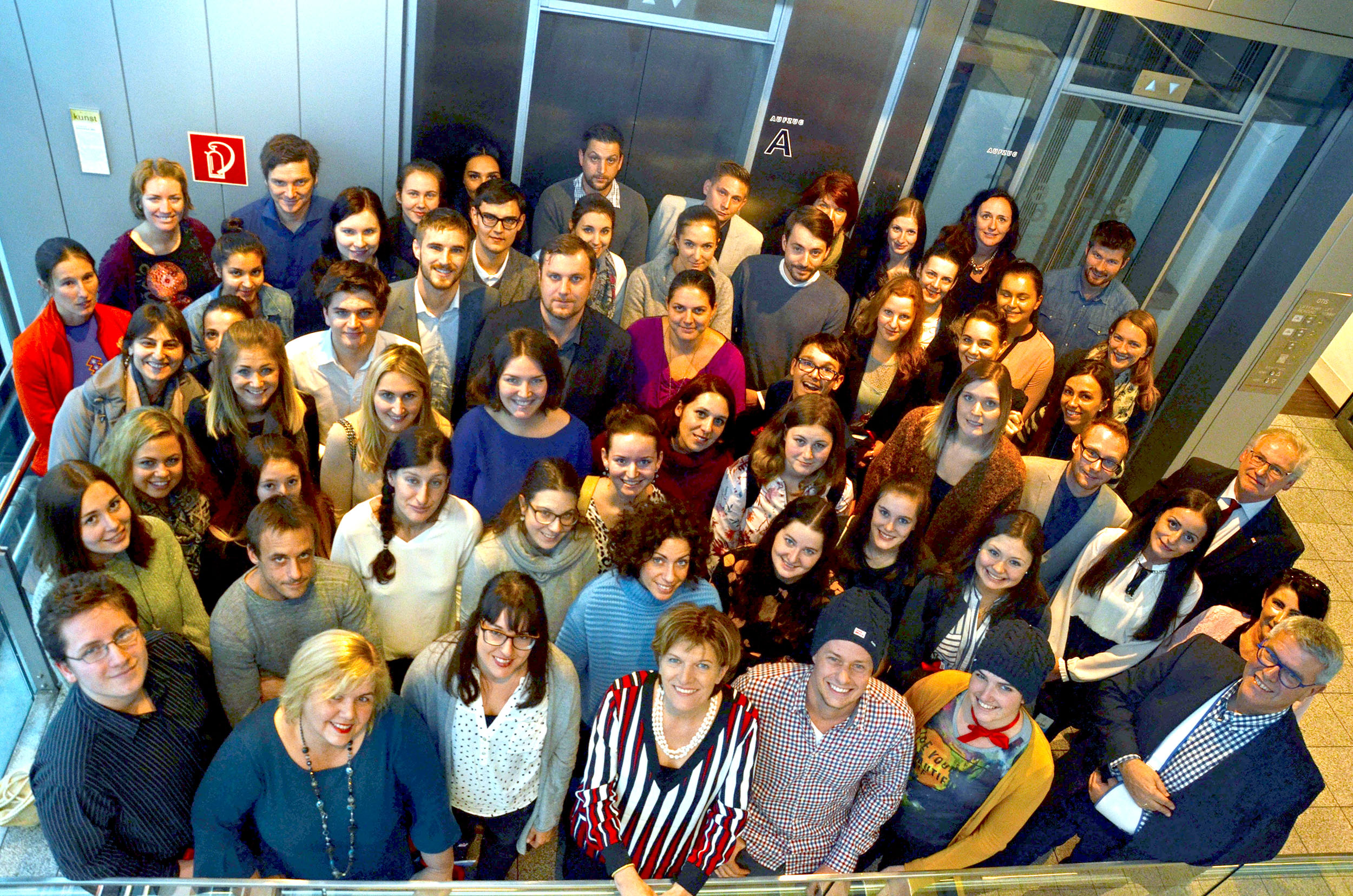 Die neuen MitarbeiterInnen wurden von Bürgermeisterin Christine Oppitz-Plörer, Personalchef Ferdinand Neu und Magistratsdirektor Bernhard Holas begrüßt.